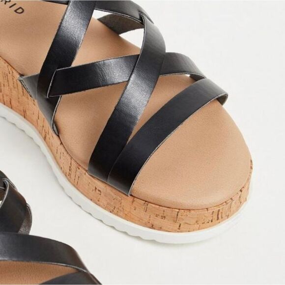 Torrid 8W 8 WIDE Black GLADIATOR LGladiator Sandal - New - Picture 2 of 9